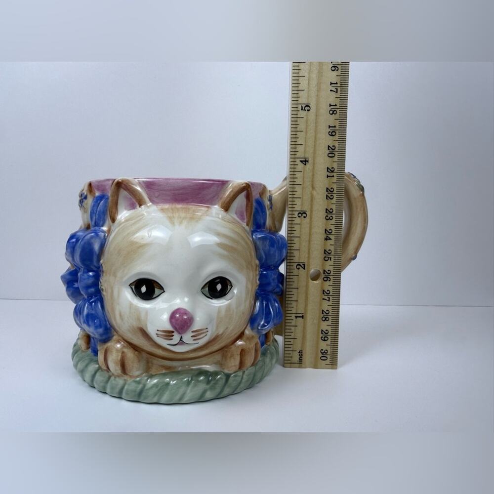 Gibson Ceramic 3D Cat Coffee Tea Mug With Bows And Flowers - Picture 9 of 10
